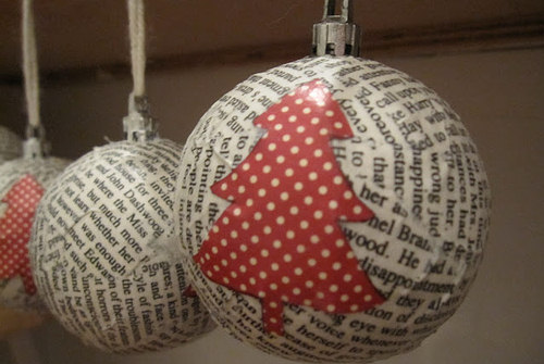 Noël toi-même ! J-23: faire une boule en papier journal - Webzine Café Du  Web